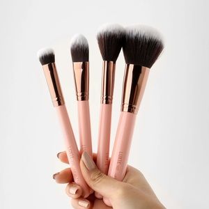 Luxie LIMITED EDITION Rose Gold Face Complexion Brush Set